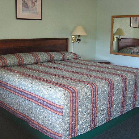 American Inn Motel Many Екстериор снимка